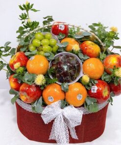 Giỏ trái cây kèm hoa tươi M01